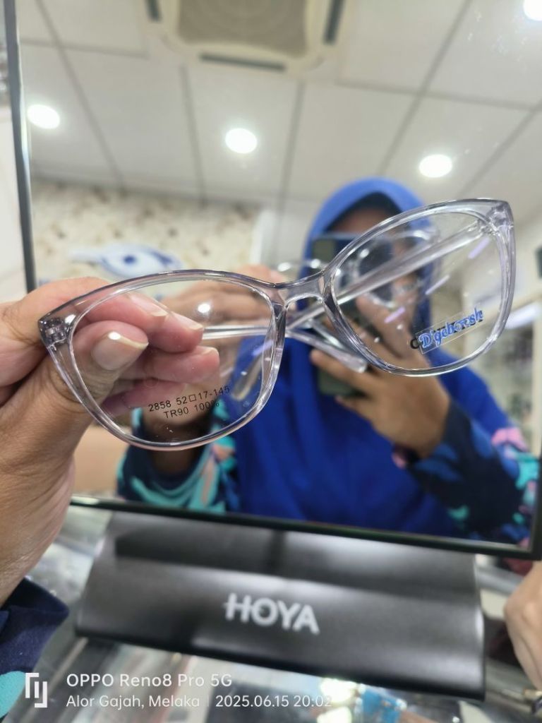 Hanizah Optometry Alor Gajah - Optometrist, Pakar Cermin Mata , Myopic Control , Multifokal, Contact Lens